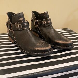 NWOT Chinese Laundry sz 10 Western booties